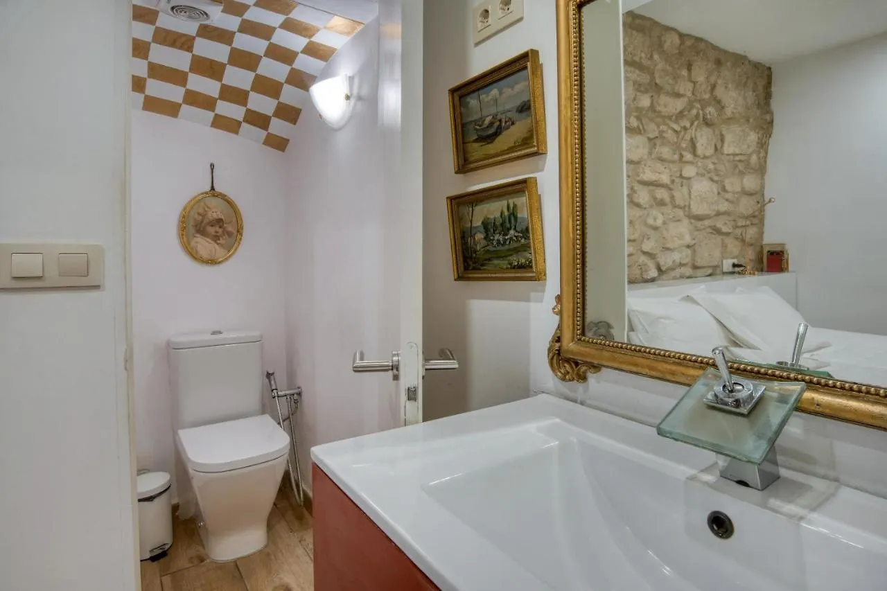 Old Side Girona One Apartamento 0*,