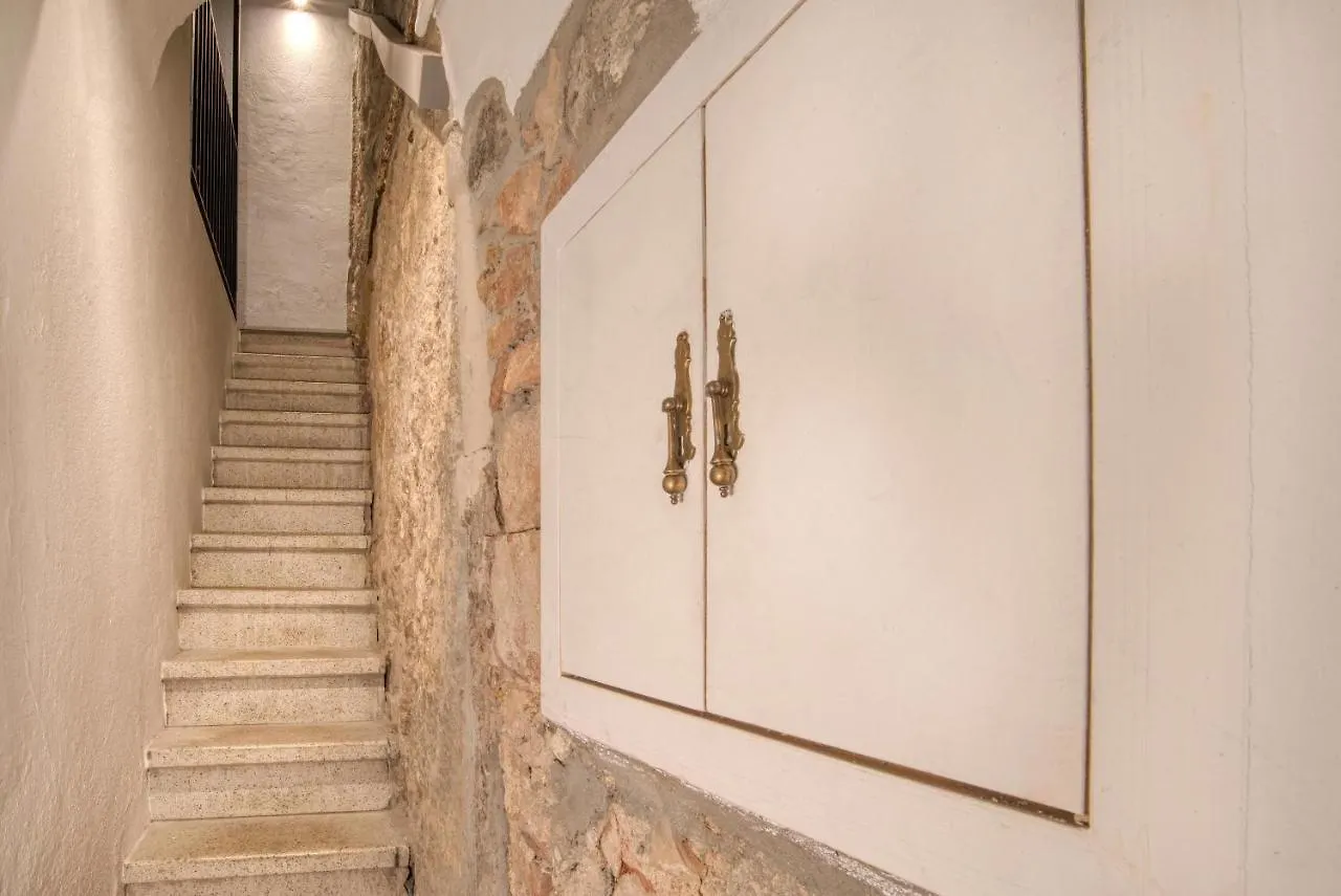 Old Side Girona One Apartamento 0*,  Espanha